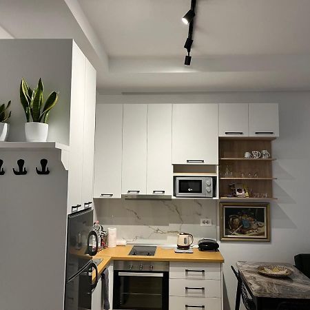 Comfy Nest Apartment- Free Parking Тирана Екстериор снимка